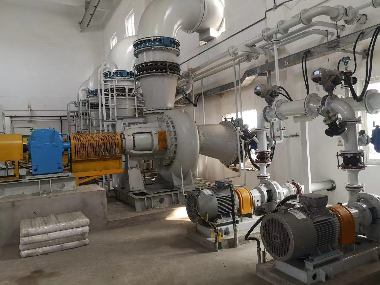 濟甯華(hua)源電熱廠(chang)安裝脫硫(liu)泵